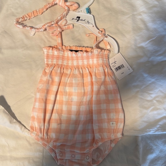 Bay Girl Bundle 3-6mo - Picture 5 of 5